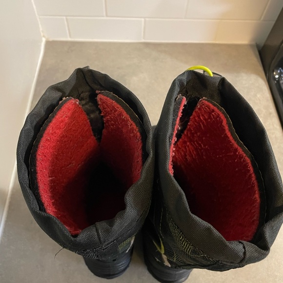 Kamik kids boots size 1 - Picture 3 of 4